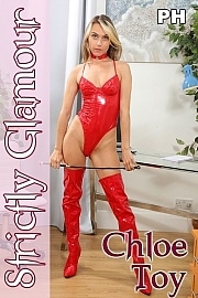 chloe_s_red_2609